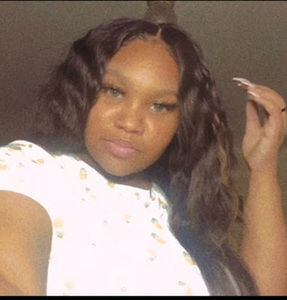 Meet your Posher, Alicia